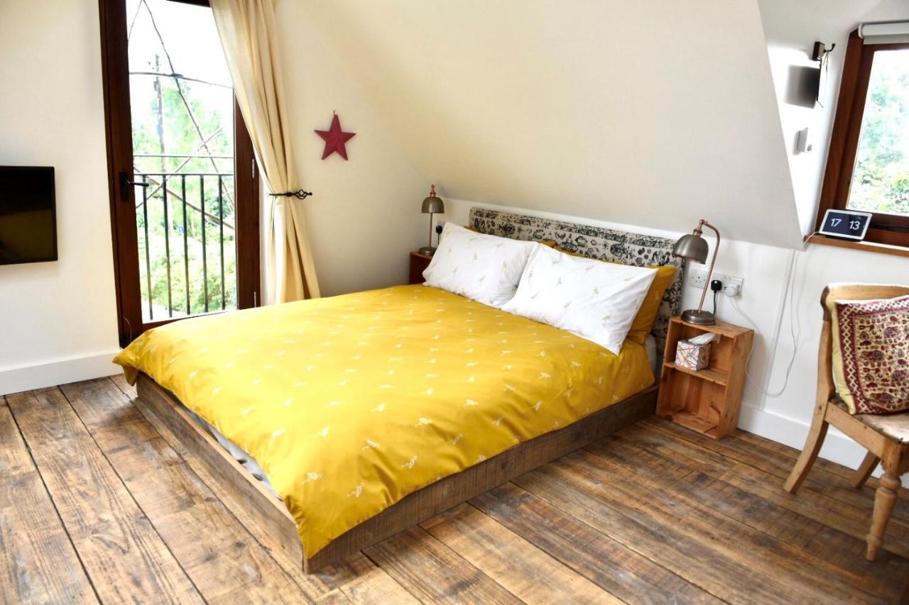 Apartamento The Roost Semley Exterior foto